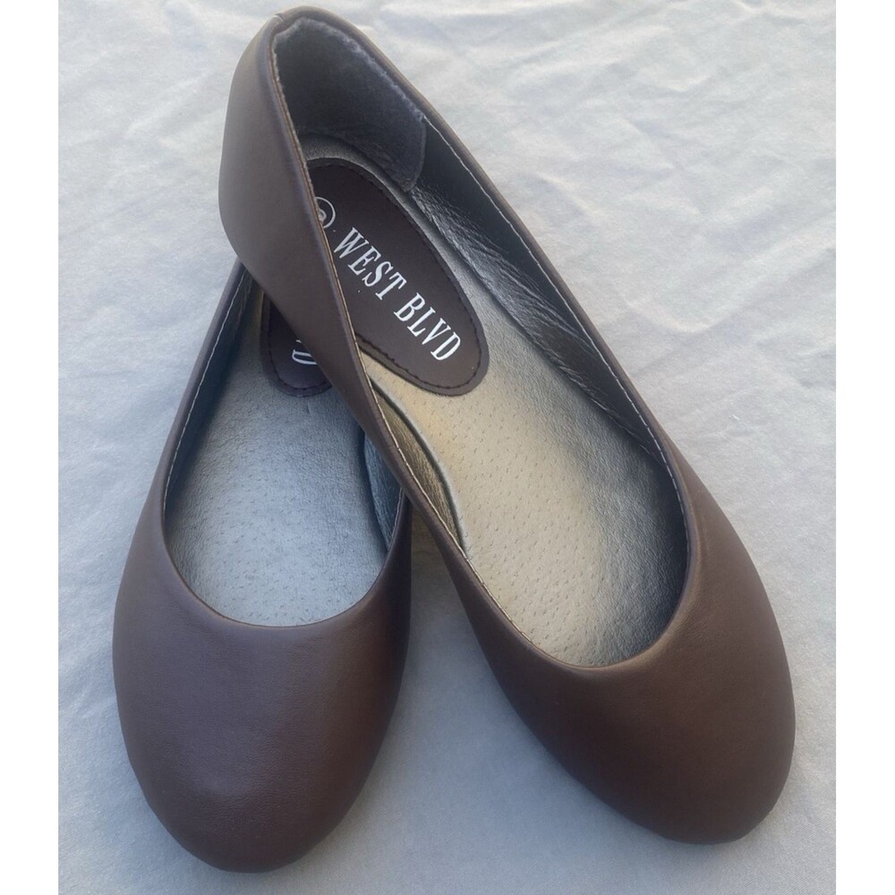 Classic Brown Womens Ballet Flats Shoes Round Toe Slip On West Blvd Size 5
